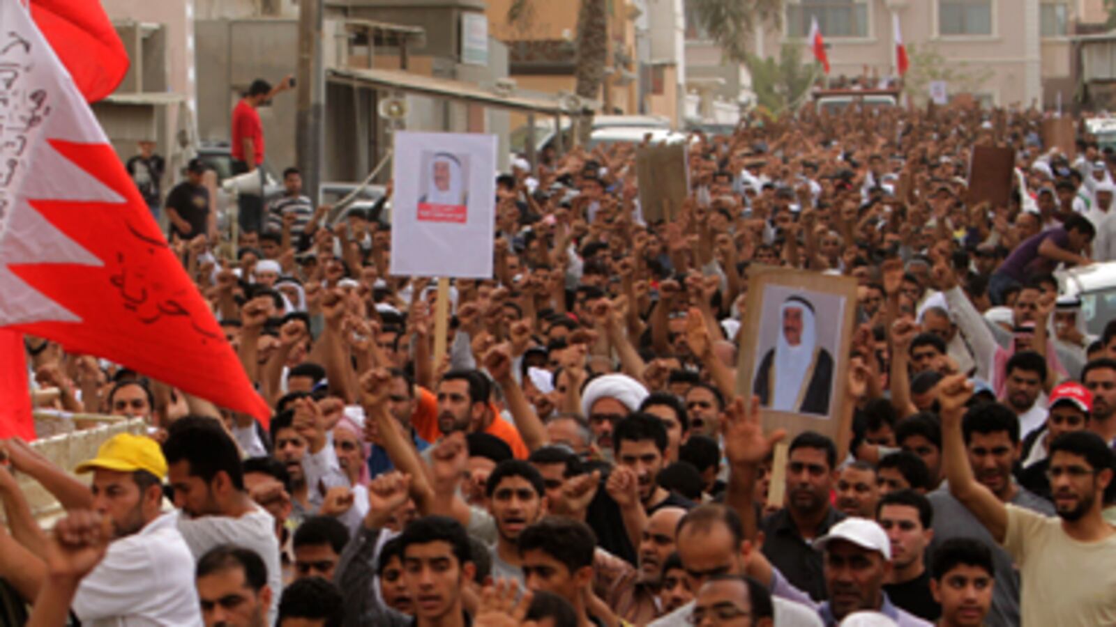 cheats/2011/06/01/bahrain-lifts-martial-law/bahrain-unrest-police_n0svyt