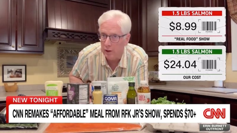 CNN's Tom Foreman makes one of RFK Jr.'s cheap meals.