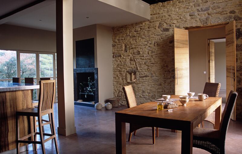 galleries/2013/10/06/omg-i-want-this-house-france-edition-photos/131004-omg-house12_fjj0b8