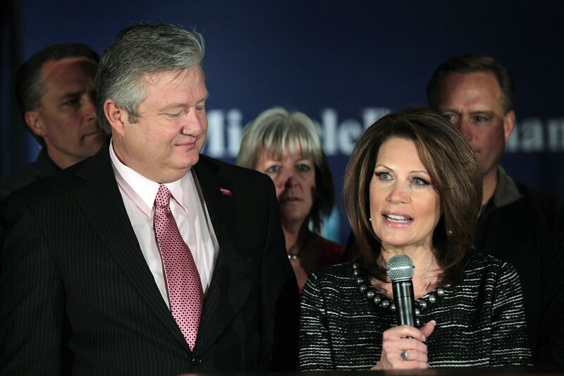 galleries/2012/01/04/caucus-style-from-rick-santorum-s-sweater-vests-to-michelle-bachmann-s-eyelashes-photos/gop-primary-style-bachmann-suit_aq4vjd