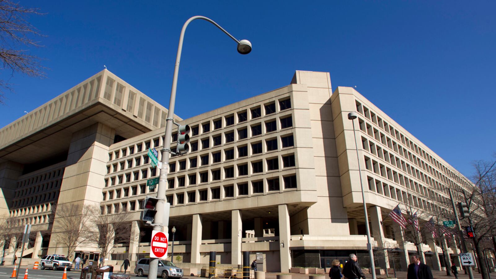 cheats/2012/07/08/fbi-could-shut-off-servers0/fbi-headquarters-cs_quiiao