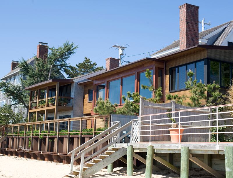 galleries/2013/08/17/omg-i-want-this-house-provincetown/130816-omg-house-provincetown-1_jujzjc