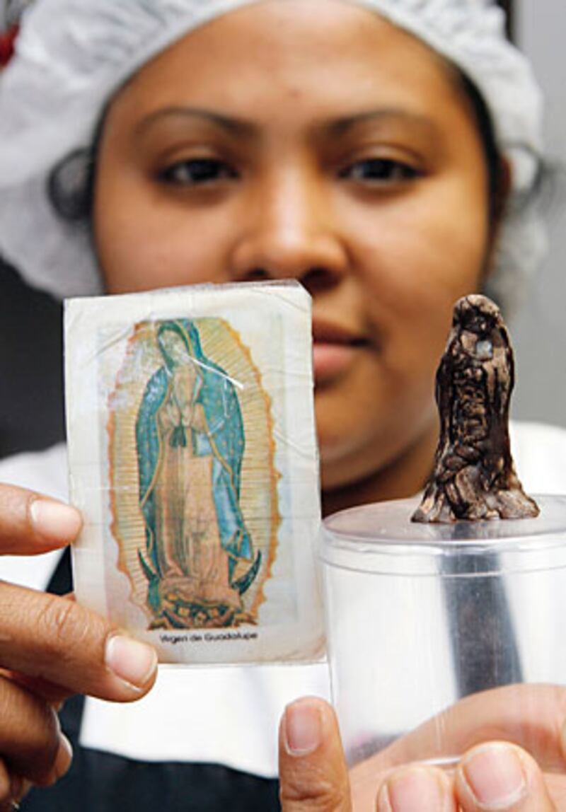 galleries/2009/11/30/father-son-and-the-holy-toast/religious-sightings-10_66158_vj9hsd