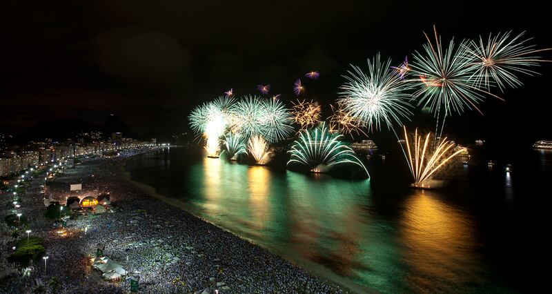 galleries/2010/12/31/new-years-celebrations-around-the-world/new-years---rio-de-janeiro_bx7fa2