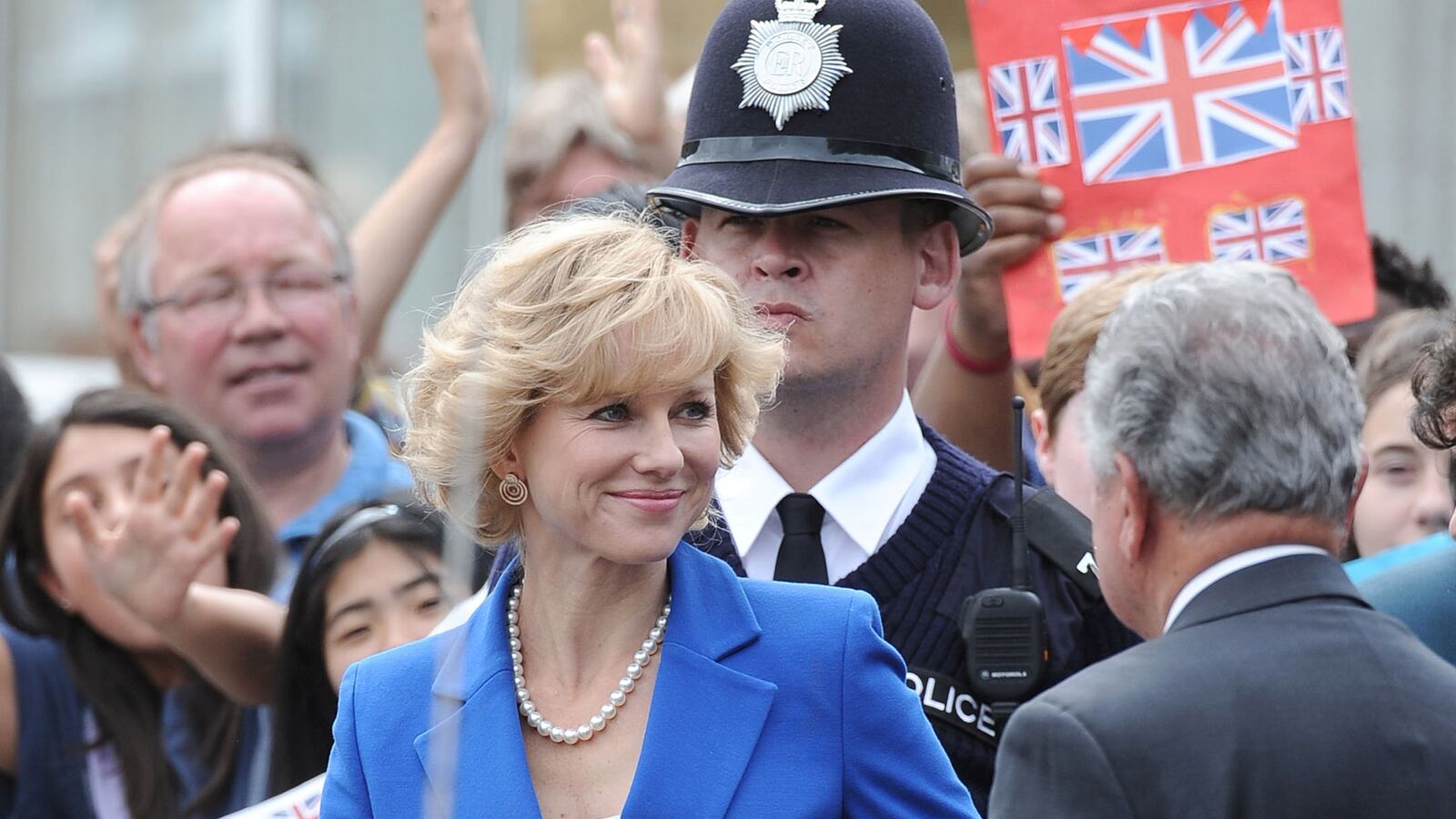 articles/2013/06/12/first-trailer-of-diana-film/130606-skyes-Naomi-Watts-diana-tease_phvsqy