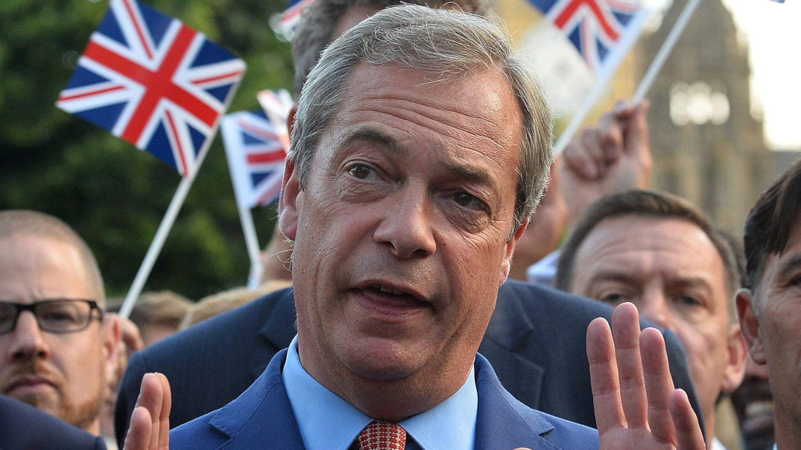 articles/2016/07/04/now-nigel-farage-brexit-s-biggest-cheerleader-quits/faragequits_pzfvcw