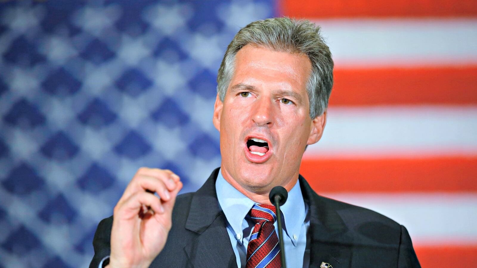 cheats/2016/08/23/scott-brown-denies-harassing-fox-news-s-andrea-tantaros/160823-scott-brown-cheat_fzpwgi