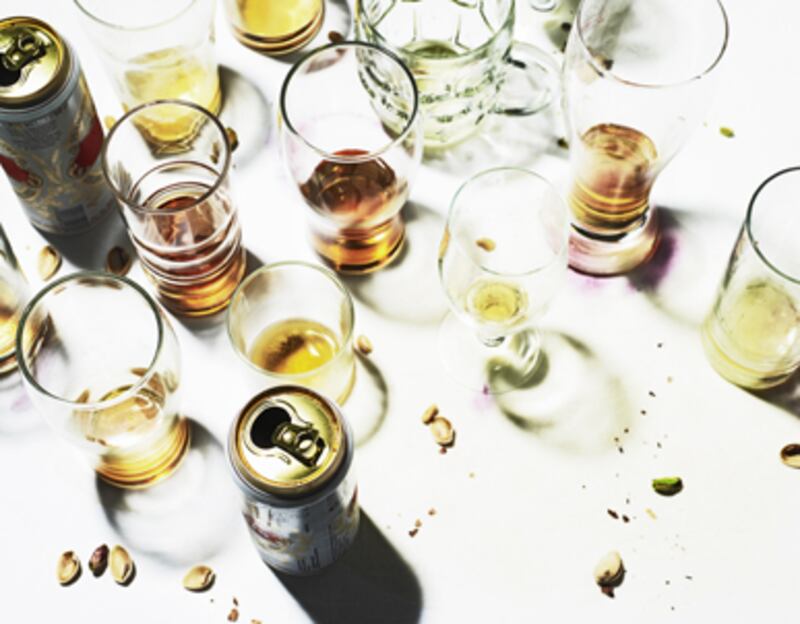 articles/2011/05/16/is-alcohol-good-for-your-health/salario-alcohol_180768_vtjxol