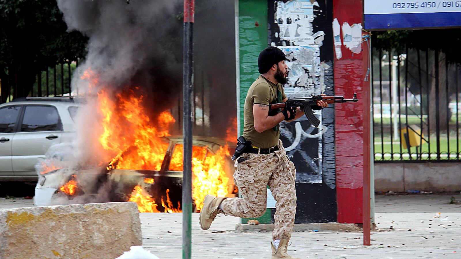 cheats/2013/11/25/nine-killed-in-benghazi-clashes/131125-benghazi-clashes-cheat_smiiju