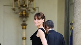 galleries/2009/08/23/fortysomething-moms/fortysomething-moms---carla-bruni_wh26dn