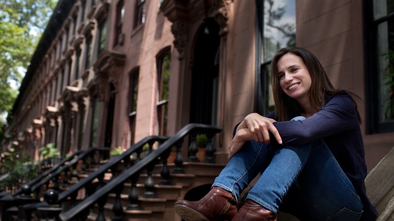 articles/2014/07/25/how-to-get-laid-in-brooklyn-a-la-adelle-waldman-s-nifty-novel-of-manners/140724-LeClair-Adele-Waldman-tease_fjjkf7