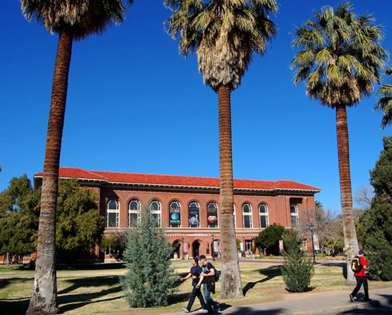 galleries/2010/09/12/the-pac-10-s-most-dangerous-colleges/university-of-arizona_rrv89h