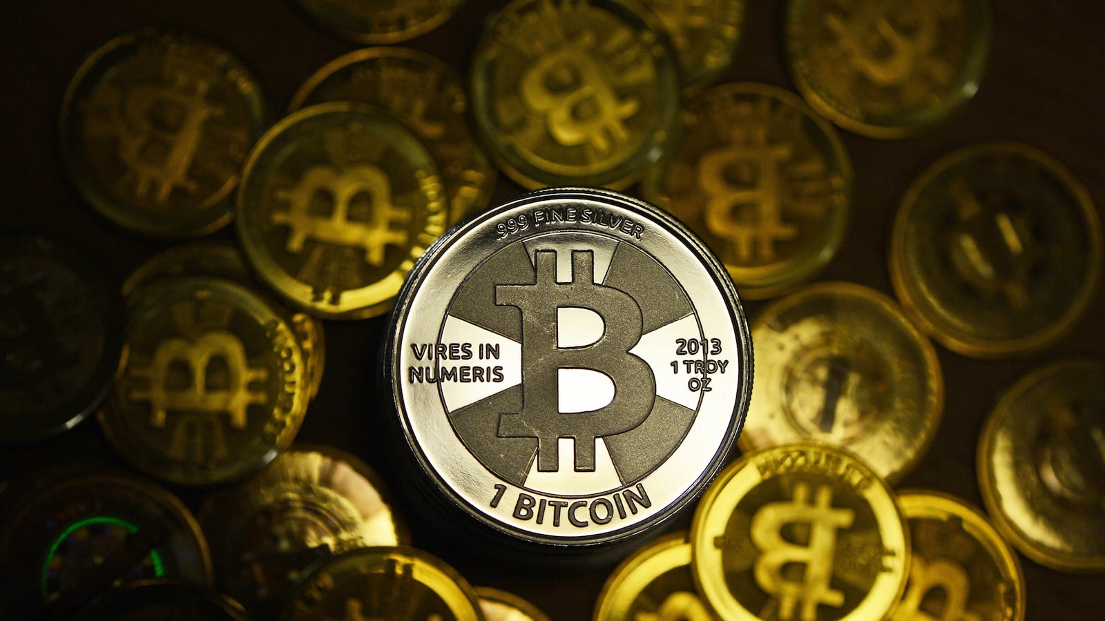 articles/2014/02/18/inside-the-great-bitcoin-heist/140217-daly-bitcoin_vinllu