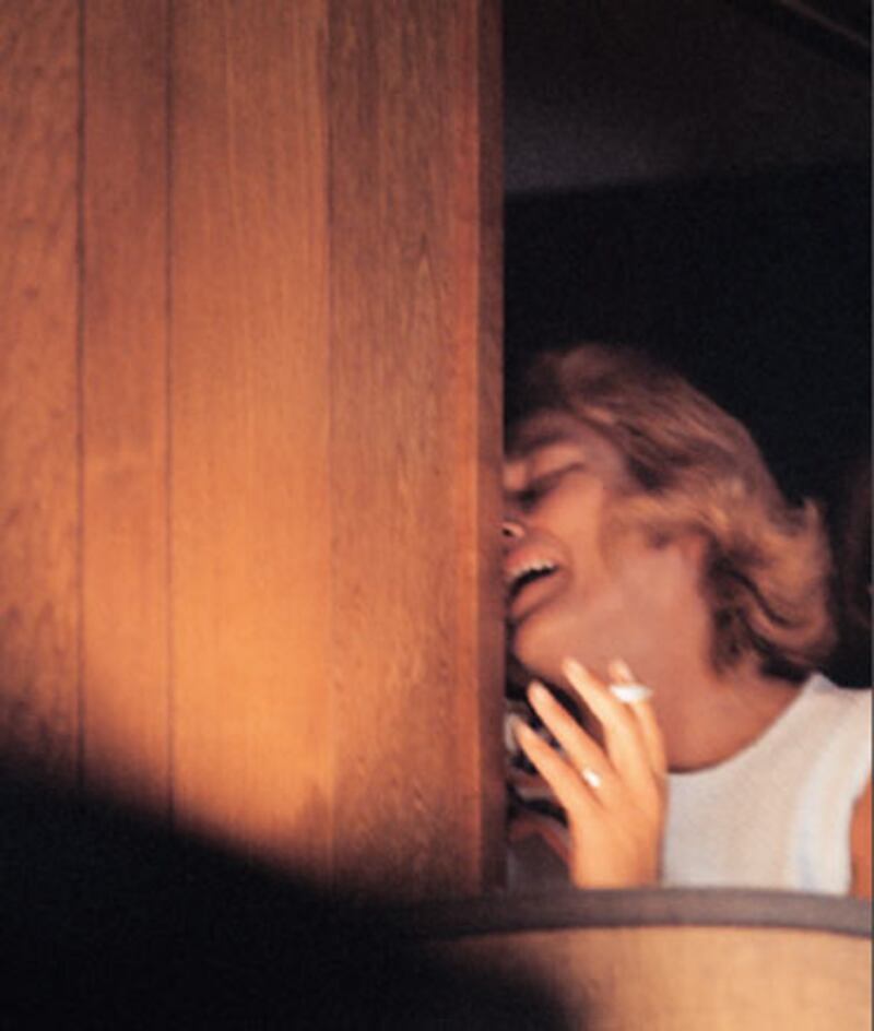 galleries/2009/07/03/the-1-000-coffee-table-book/moonfire-10_qfjyiq