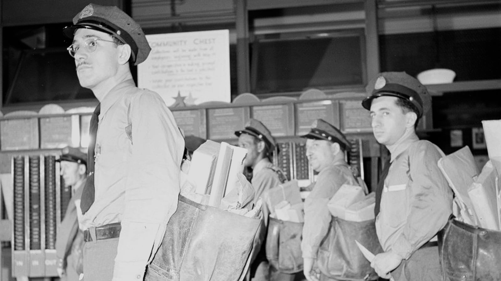 galleries/2013/02/09/lincoln-faulkner-and-newman-10-famous-post-office-employees-photos/famous-postal-workers-tease_aiixar