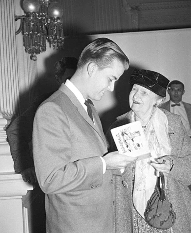 galleries/2012/04/19/dick-clark-s-biggest-fights-grammys-golden-globes-more/dick-clark-fights-payola_uc1a6a