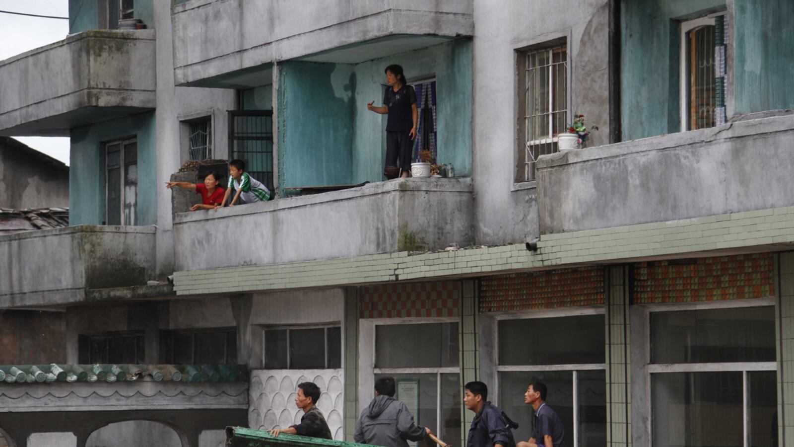 cheats/2012/08/05/212k-homeless-after-n-korean-floods0/north-korea-flood-212k-homeless-cheat_veuzge