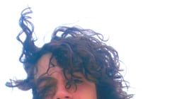 articles/2010/10/06/blogging-after-a-child-dies/bond-mom-blogger_131864_kgv1wl