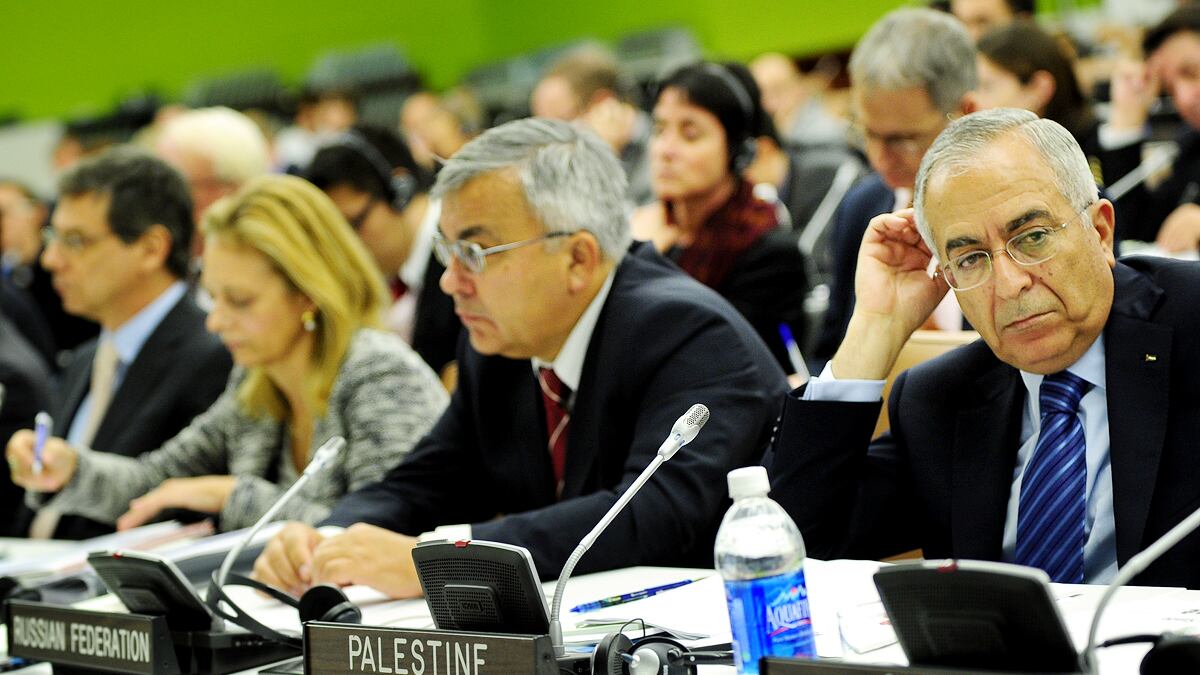 articles/2011/09/18/un-general-assembly-palestine-s-bid-for-membership-photos/palestine-un-arrives-cheat_wztrnl