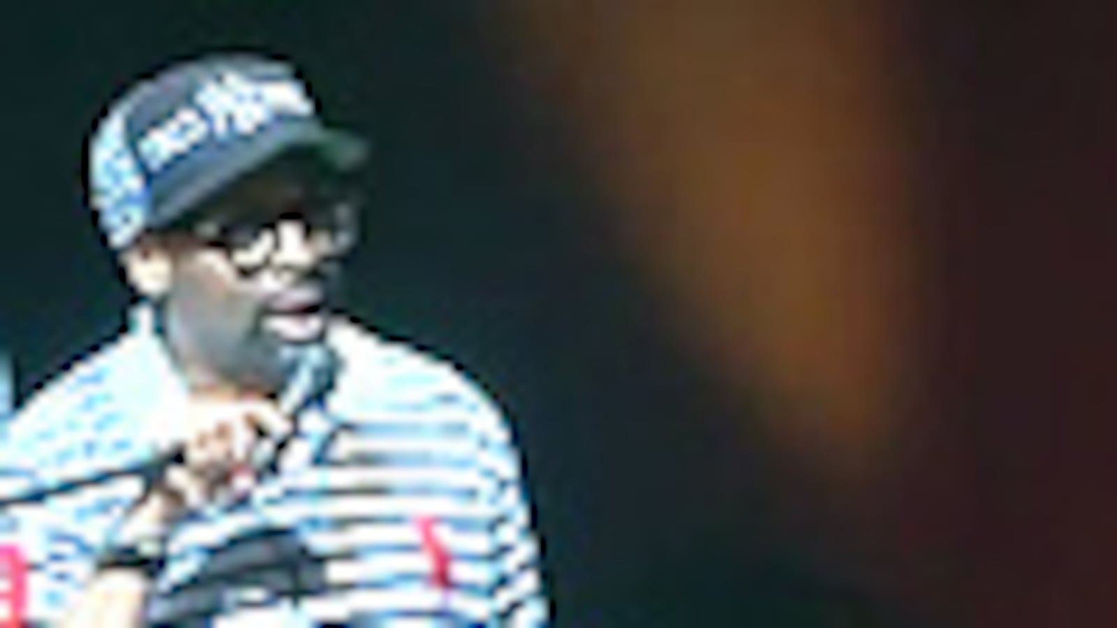 videos/2009/06/30/sharpton-and-spike-lee-remember-jackson/cnn-jackson-apollo_35145_gxnxo7
