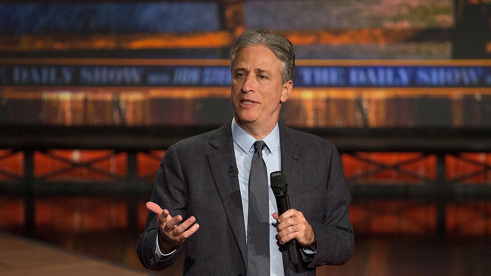 articles/2014/11/09/jon-stewart-talks-rosewater-obama-s-letter-to-iran-chickensh-t-democrats-and-the-mid-terms/141108-stern-jon-stewart-tease_bpjkgb