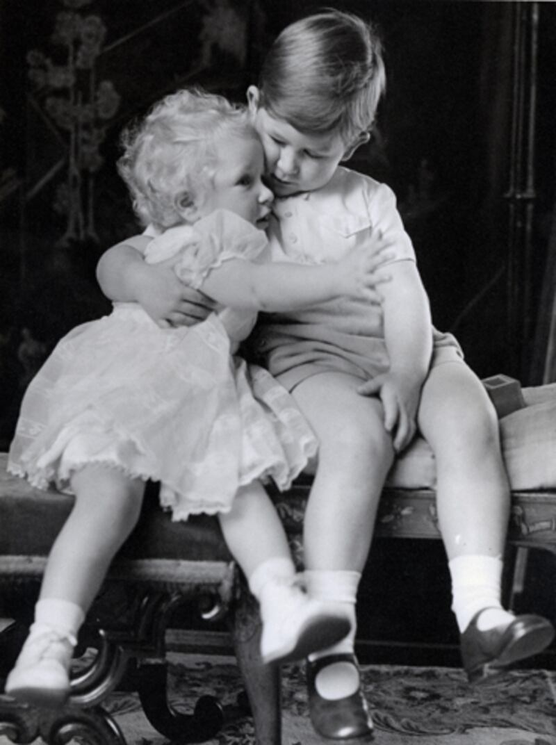 articles/2012/03/23/unseen-photos-of-queen-and-family-from-march-1952/prince-charles-princess-anne-2-portrait-royalist-sykes_himk3x