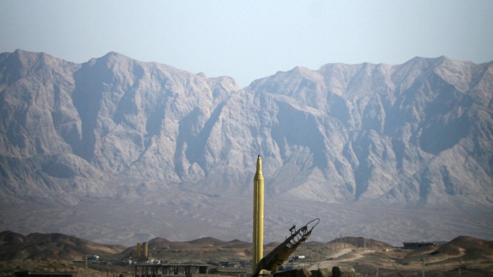 cheats/2015/12/15/iran-missile-test-violated-u-n-ban/151215-missile-iran-cheat_vlmlys