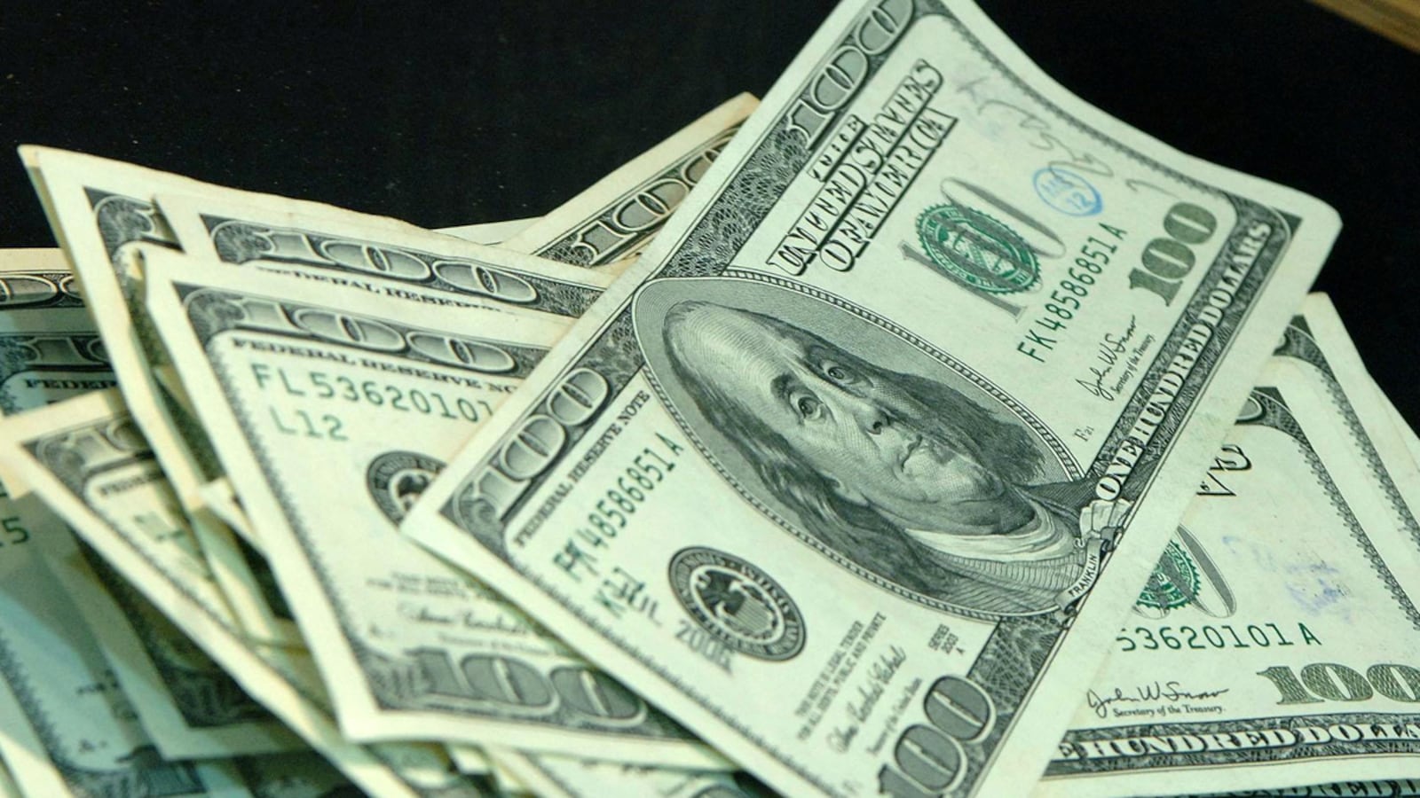 cheats/2011/06/14/planeload-of-cash-disappears-in-iraq/iraq-money-cheat_xib1ab