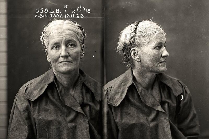 galleries/2014/11/15/model-prisoners-australian-mug-shots-from-the-20s/141113-ettie-sultana_wqbz0h