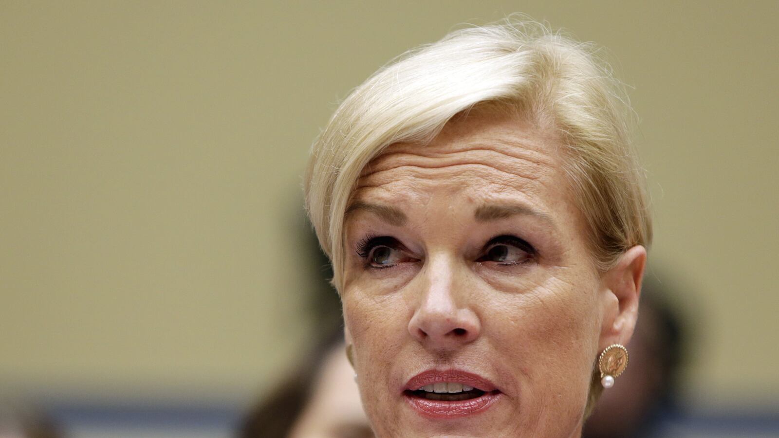 cheats/2015/09/29/pp-head-videos-are-smear-campaign/150929-pp-cheat_phfofo