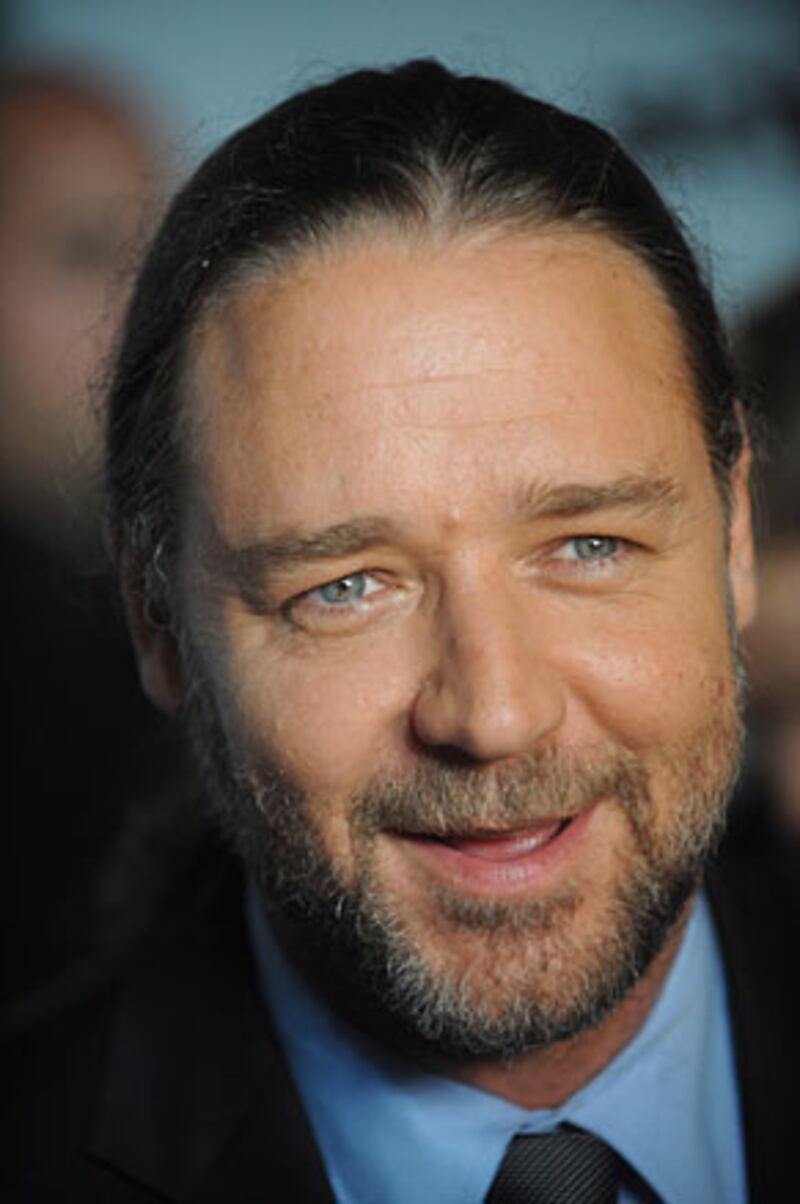 galleries/2009/04/03/celebrity-poets/celeb-poets---russell-crowe_ikqzmr
