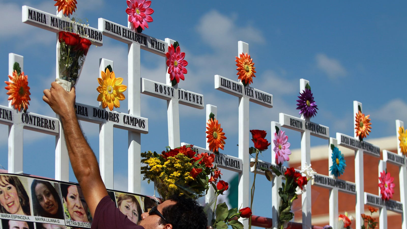 articles/2013/08/05/on-the-hunt-for-trevino-morales-zetas-leader/130805-midnight-mexico-tease_jjpnzq