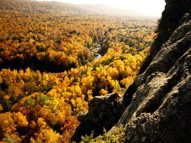 galleries/2013/09/25/where-to-see-the-best-fall-foliage-in-the-u-s-photos/130923-fall-colors-07_t8ugko