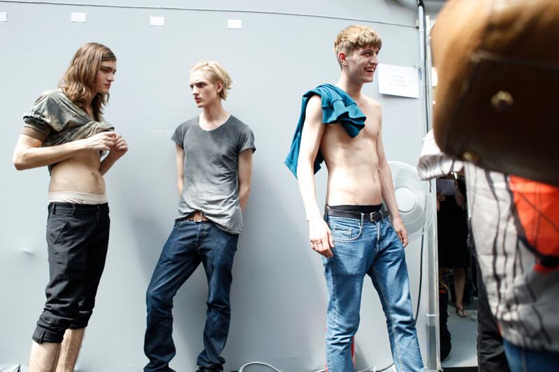 galleries/2011/06/26/john-galliano-to-givenchy-backstage-at-paris-fashion-week/dior-homme-kevin-tachman-0015_u87pis