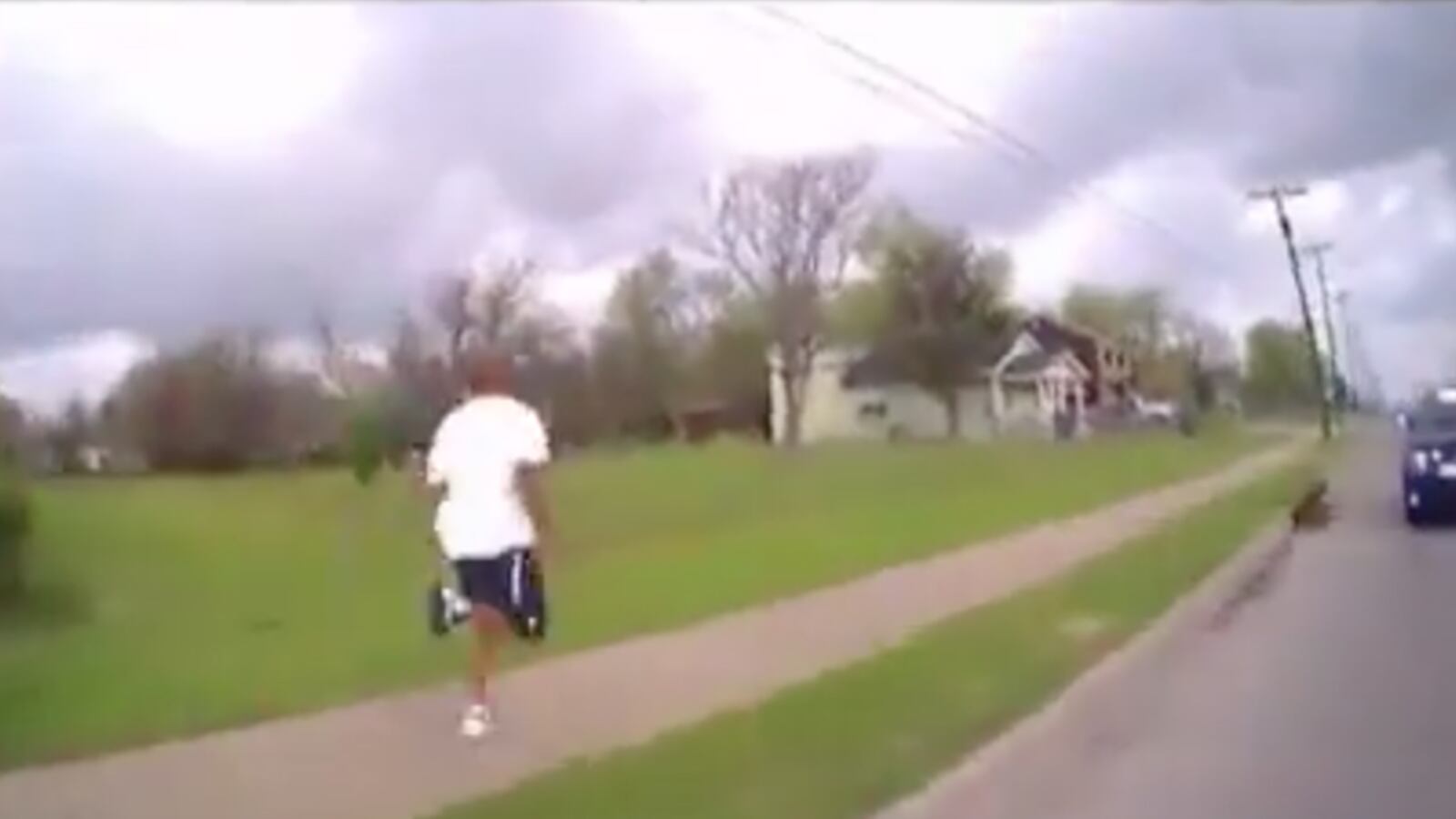 articles/2015/04/12/was-tulsa-shooter-a-pay-to-play-cop/150412-briqulet-cop-shooting-tease_jhhnmx