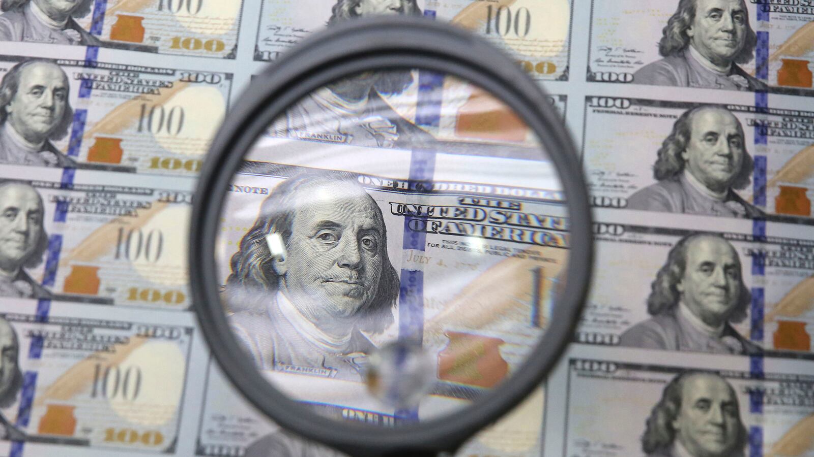 cheats/2013/09/28/new-100-bill-has-3-d-feature/130926-cheat-brand-bill_jmykcp