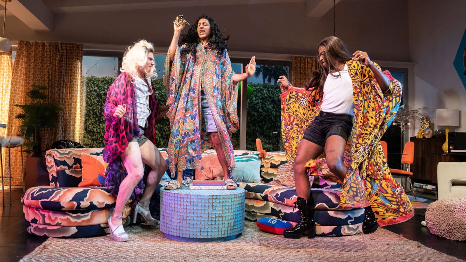 220412-Teeman-To-My-Girls-embed-01_ykbee3