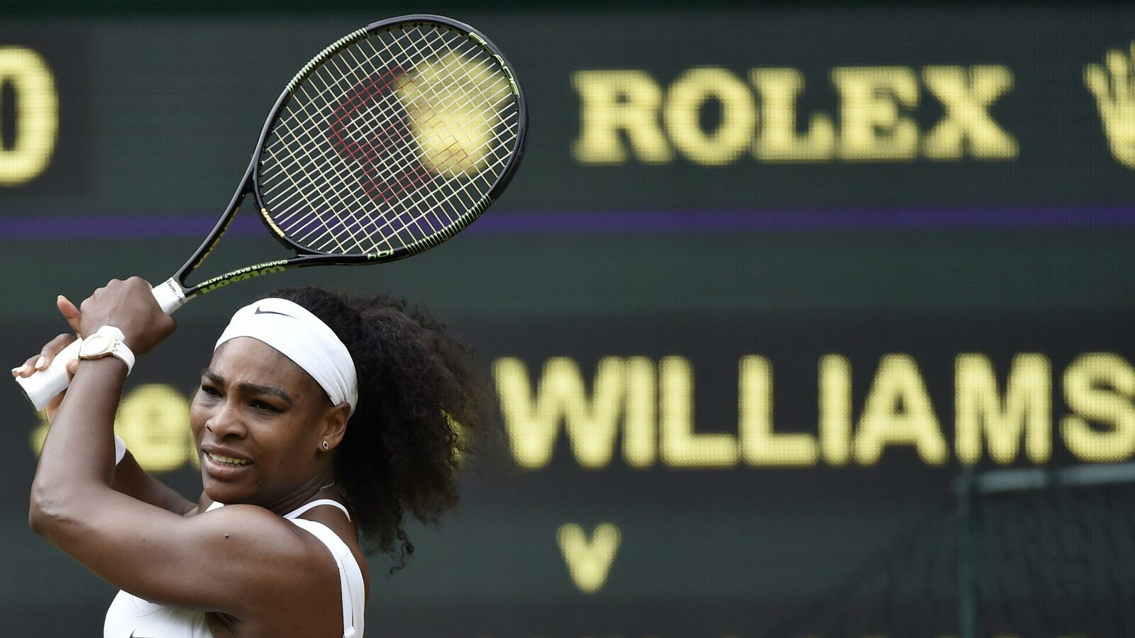 cheats/2015/07/06/serena-beats-venus-at-wimbledon/150706-serena-williams-cheat_u4tgwv