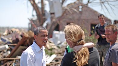 cheats/2011/05/29/obama-missouri-tornado-a-ldquonational-tragedyrdquo/obama-visits-joplin_rx5ncl