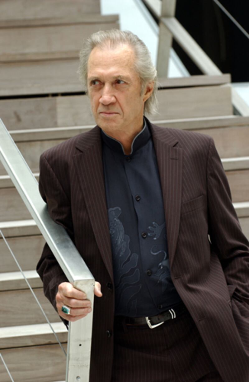 galleries/2012/02/15/whitney-houston-and-other-stars-who-died-in-hotels-photos/stars-died-in-hotels-carradine_dzqiwc