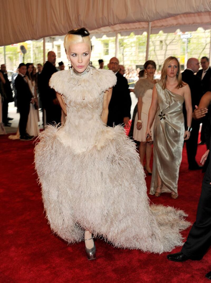 galleries/2011/05/02/met-costume-gala/met-costume-gala---daphne-guinness_xgyqo1