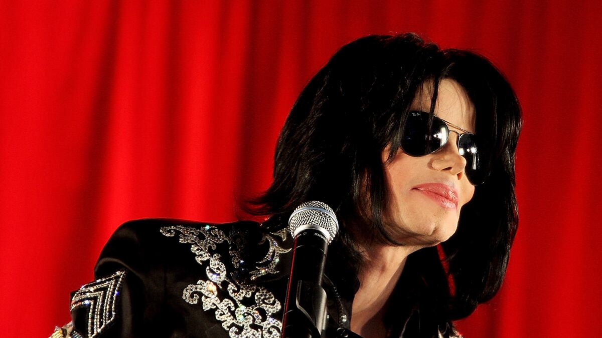 cheats/2011/11/09/jackson-s-death-bed-to-be-auctioned/michael-jackson-auction-cs_rwkh1l