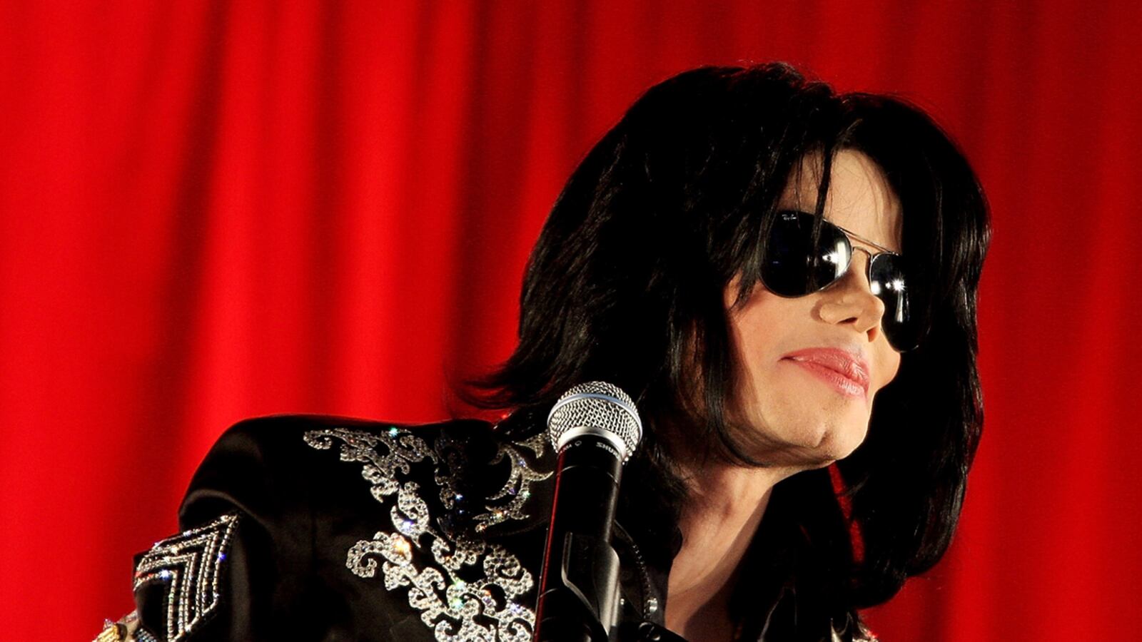 cheats/2011/11/09/jackson-s-death-bed-to-be-auctioned/michael-jackson-auction-cs_rwkh1l