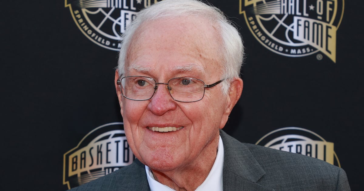 Legendary Basketball Coach Dies at 91
