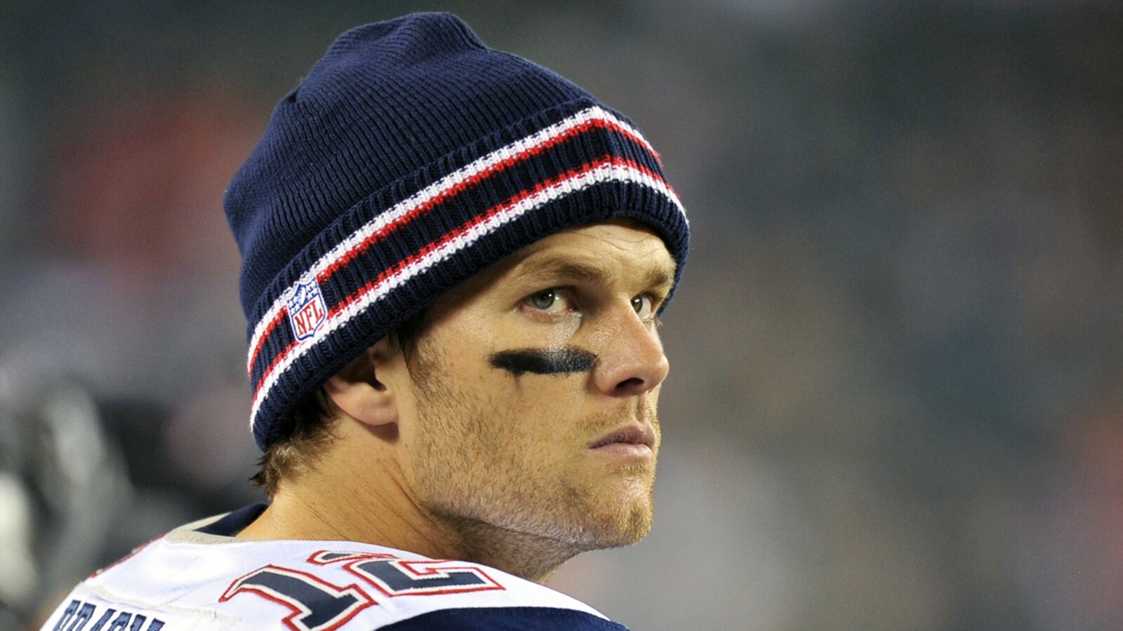 cheats/2013/08/14/tom-brady-limps-off-field-after-injury/america-hates-tom-brady-barra_cdgz3w