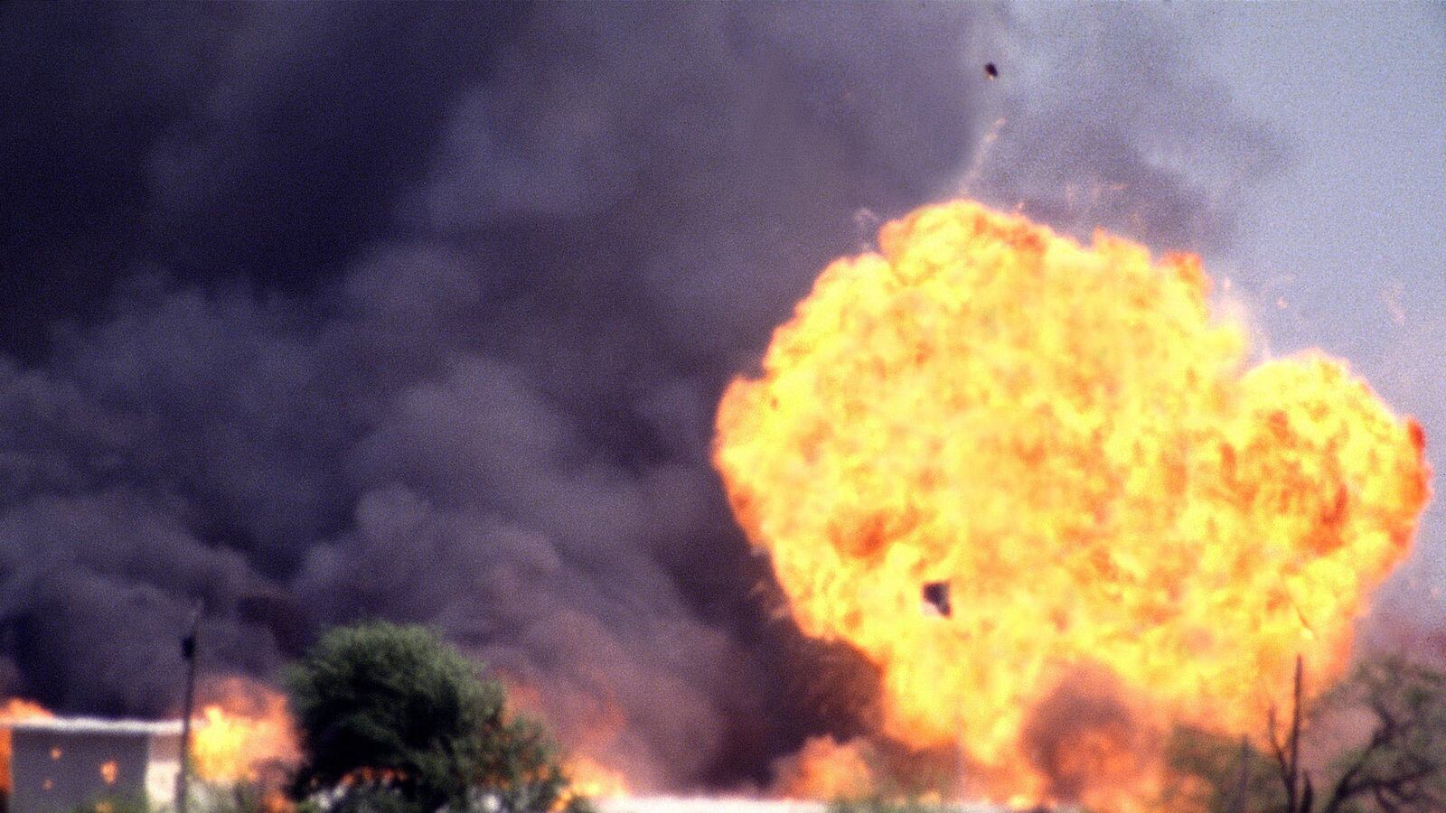 articles/2016/01/07/waco-s-lessons-for-the-oregon-militia-standoff/160106-messer-waco-oregon-tease_etaudy