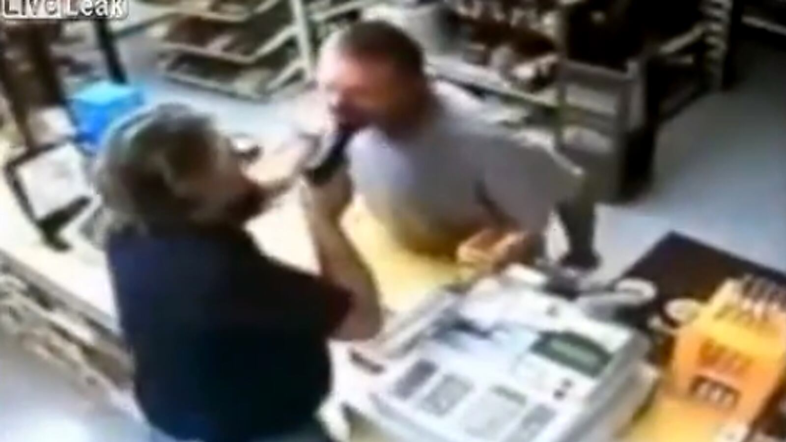 cheats/2013/09/04/armed-vet-thwarts-robbery/130904-robbery-gone-bad-cheat_gzvdcq