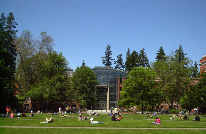 galleries/2010/09/12/the-pac-10-s-most-dangerous-colleges/university-of-oregon_wjygpm