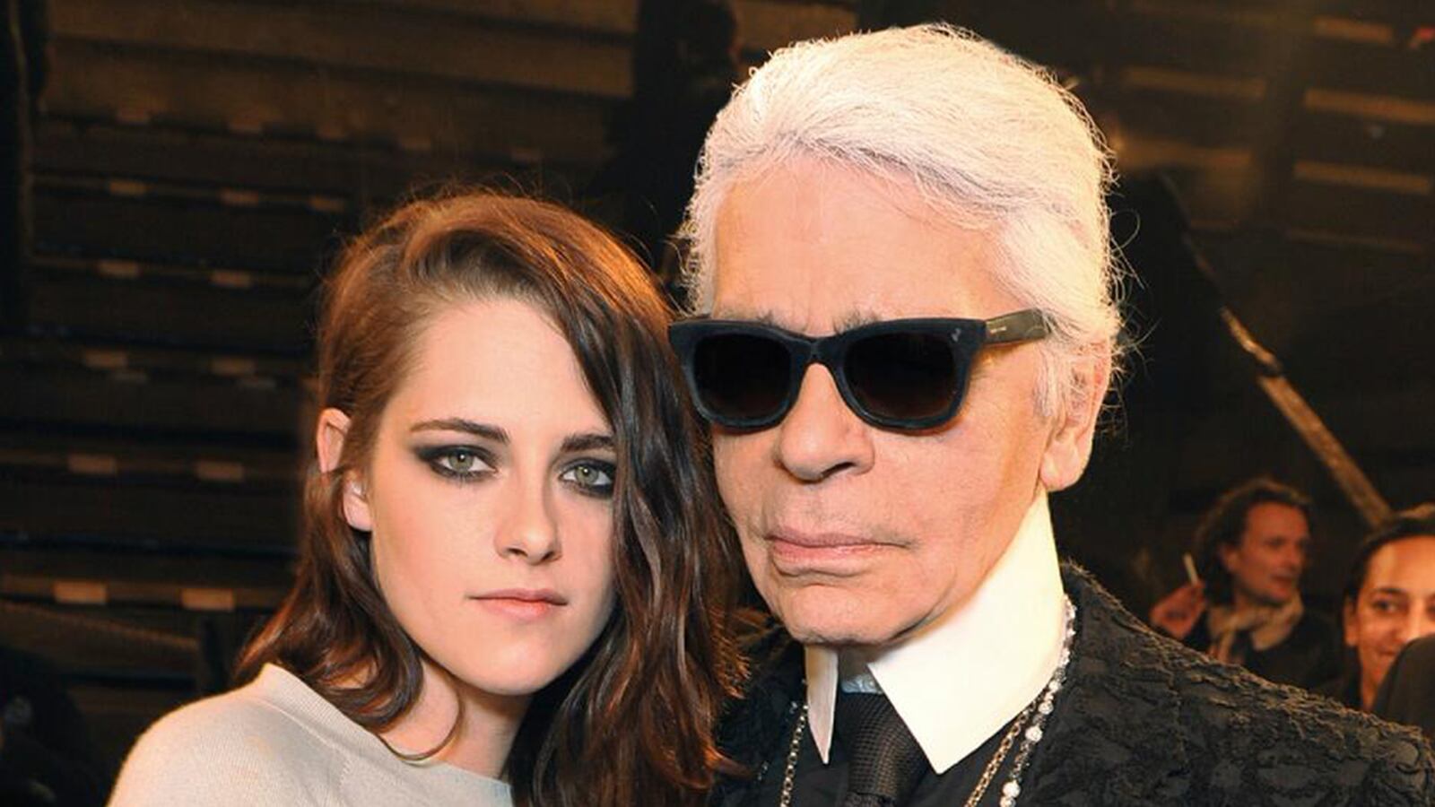 articles/2013/12/11/kristen-stewart-is-the-new-face-of-chanel-ryan-lochte-designs-swim-cap/131211-fashion-cheat_etxr3x