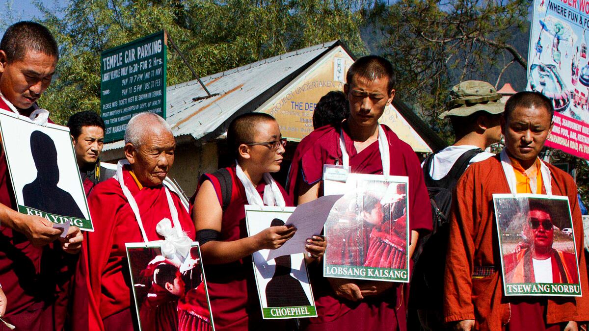 cheats/2011/10/18/tibetan-nun-self-immolates/tibet-monks-self-immolation-protest-cheat_vhhrsy
